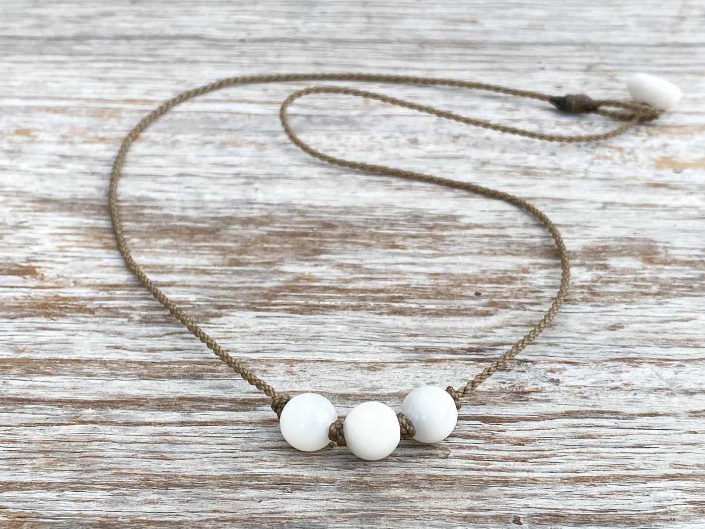 Triple Knotted Necklace-0077-White Mother of Pearl Round Medium